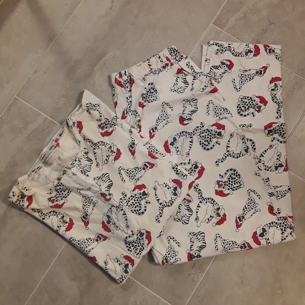 Womens 2 piece Christmas cat pajamaa